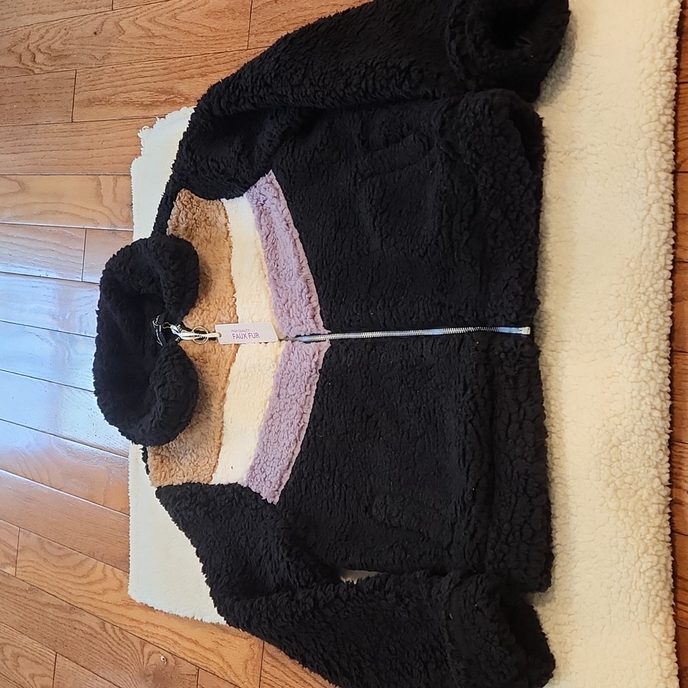 NWT Love Tree Black Teddy Sherpa Bomber Jacket, Large